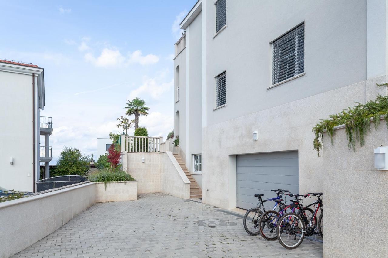 Deluxe Apartments Vila Carissa Malinska Exterior photo